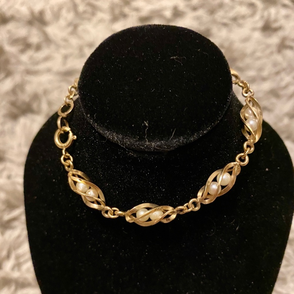 12k Gold Filled Bracelet with Pearls